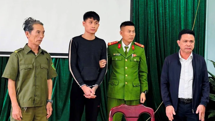 Can ngăn 2 con đánh nhau, cha bị con trai chém nhập viện - Ảnh 1.