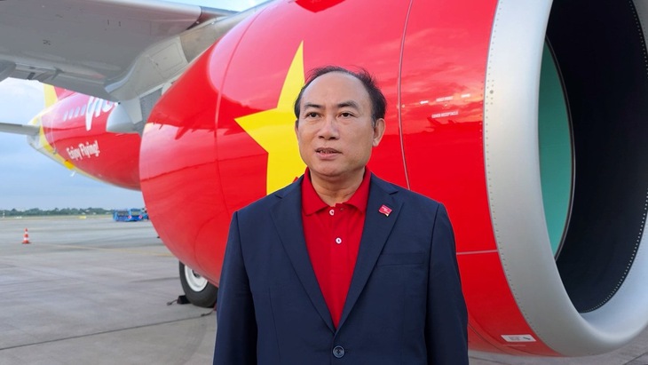 32 giờ 'giải cứu' đội bay Airbus A320 - Ảnh 4.