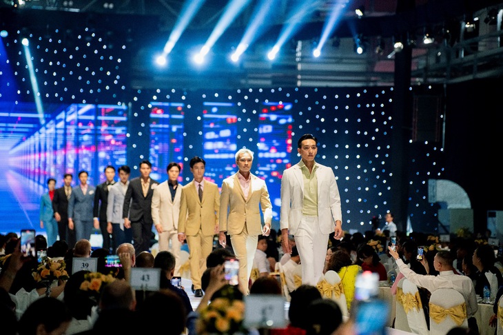 Thái Tuấn Fashion Show quy tụ dàn siêu mẫu đình đám - Ảnh 5.