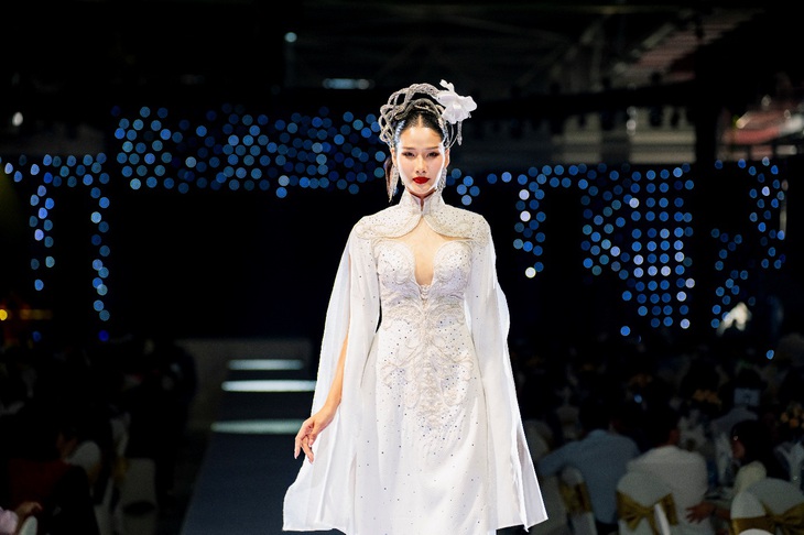 Thái Tuấn Fashion Show quy tụ dàn siêu mẫu đình đám - Ảnh 7.