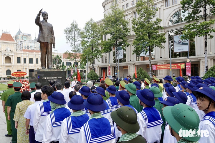 Kết nối， động viên tinh thần tân binh chuẩn bị nhập ngũ qua hội trại tòng quân TP.HCM năm 2025 - Ảnh 3.