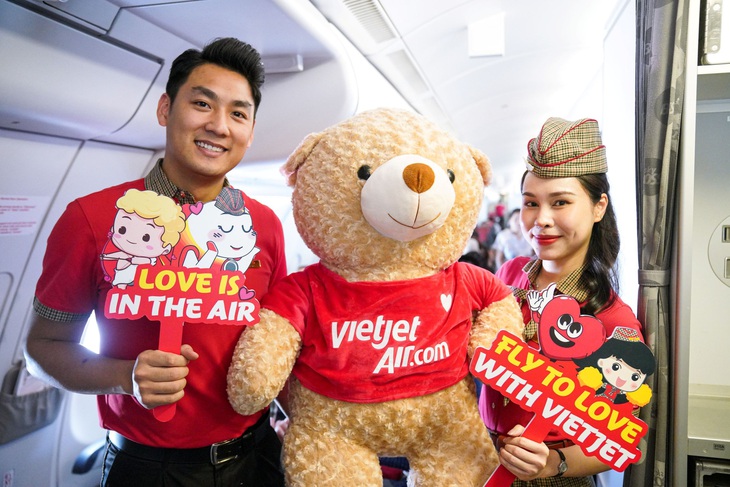 Bay Vietjet là có gấu trong mùa lễ Valentine này - Ảnh 3.