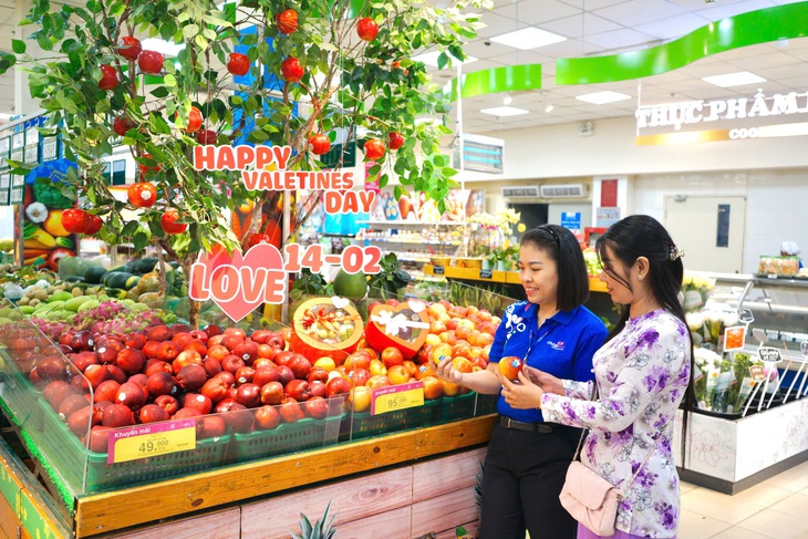 Sôi động thị trường quà tặng Valentine - Ảnh 1.