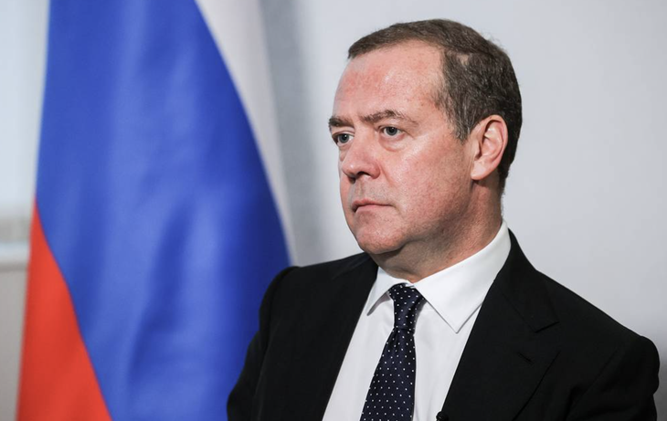 Ông Medvedev ví Ukraine như 'chó đầy ve' bị Nhà Trắng ruồng bỏ - Ảnh 1.