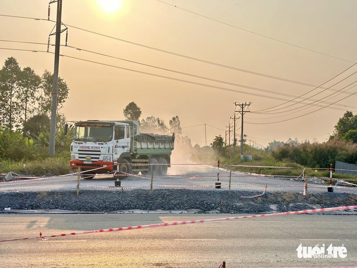 Tuyến tránh thành phố Cao Lãnh xin gia hạn 9 tháng do thiếu cát   - Ảnh 2.