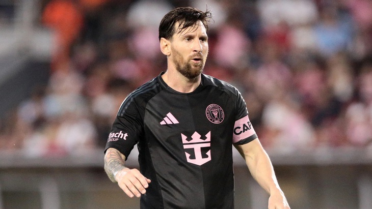 Messi bị thách đấu vì chuyện bản quyền - Ảnh 1.