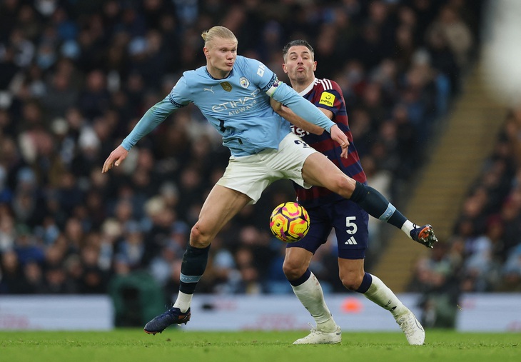 Tân binh lập hat-trick, Man City thắng đậm Newcastle - Ảnh 2.