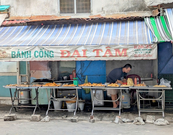 Đến quán bánh cống Đại Tâm thưởng thức hương vị Miền Tây giữa lòng Sài Gòn - Ảnh 7.