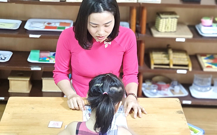Trẻ chậm biết đi có thể học giỏi hơn, nguy cơ mắc ADHD thấp hơn - Ảnh 3.