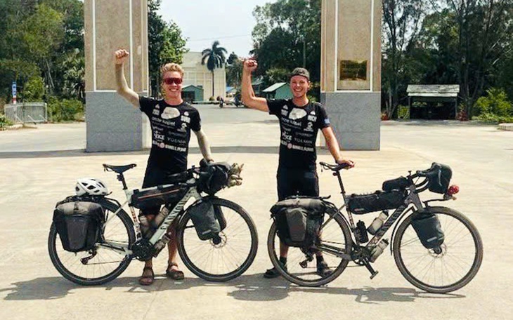 Hành trình hòa bình trên chiếc xe đạp của Jozsef Zelei - Ảnh 3.