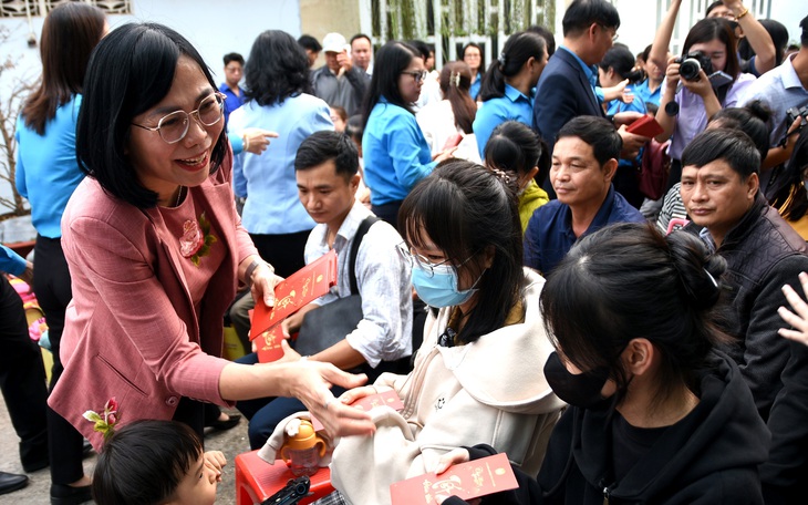 Trở lại nhà xưởng ngay sau Tết, việc đang chờ người - Ảnh 4.