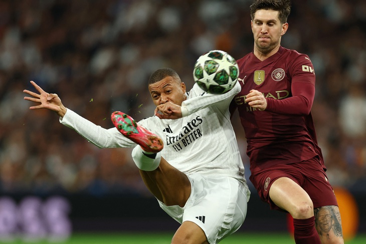 Mbappe ghi hat-trick, Real Madrid thắng dễ Man City - Ảnh 1.