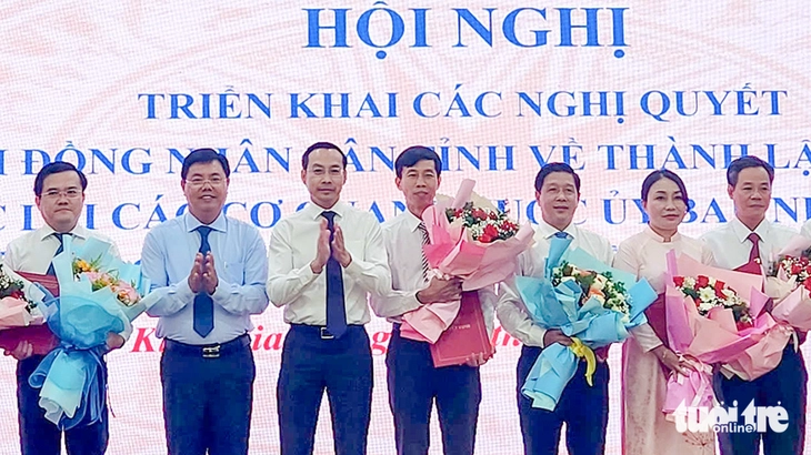 Kiên Giang điều động, bổ nhiệm 29 giám đốc, phó giám đốc sở, ngành - Ảnh 1.