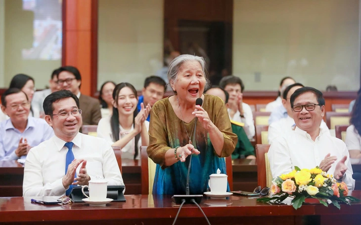 Đại tướng Nguyễn Trọng Nghĩa mong có nhà văn viết tác phẩm lớn về ‘phố nhà binh’  - Ảnh 9.