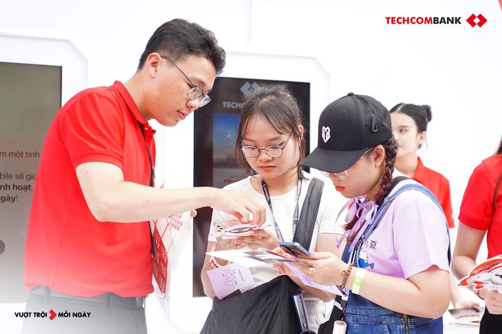 Tiên phong dẫn dắt sinh lời tự động, Techcombank đã hút hơn 2,6 triệu khách hàng - Ảnh 2.