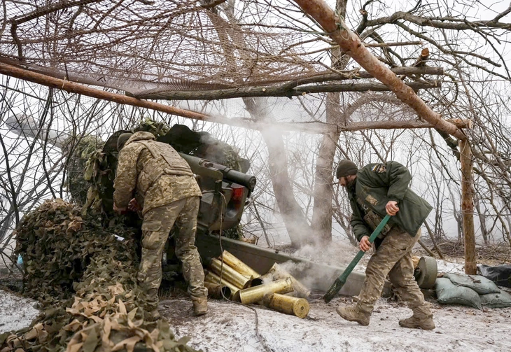 Chiến sự Ukraine: sân ga còn 2 người - Ảnh 1.