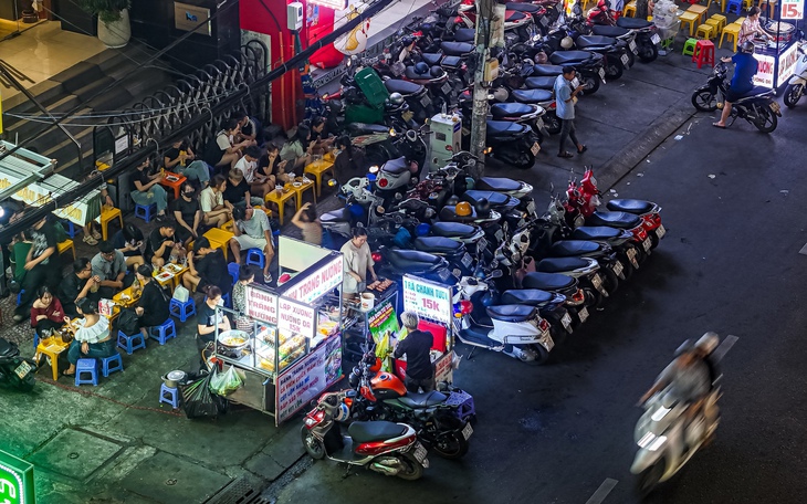 Rạp đám cưới giữa đường gây tai nạn là thảm kịch được báo trước - Ảnh 3.