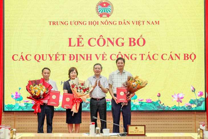 5 trưởng ban Hội Nông dân Việt Nam tự nguyện nghỉ trước tuổi, có người còn 10 năm công tác - Ảnh 1.