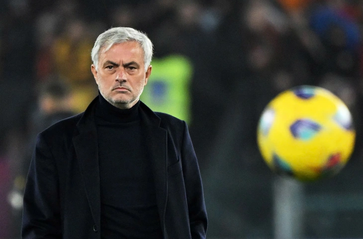 Jose Mourinho bị kiện vì nói đối phương ‘nhảy lên như khỉ’ - Ảnh 1.