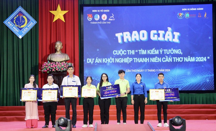 Độc đáo dự án ‘mặc áo giáp’ cho hạt giống của sinh viên Cần Thơ - Ảnh 3.