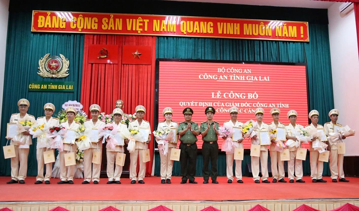 23 lãnh đạo công an cấp phòng và cấp huyện tại Gia Lai nghỉ công tác - Ảnh 1.