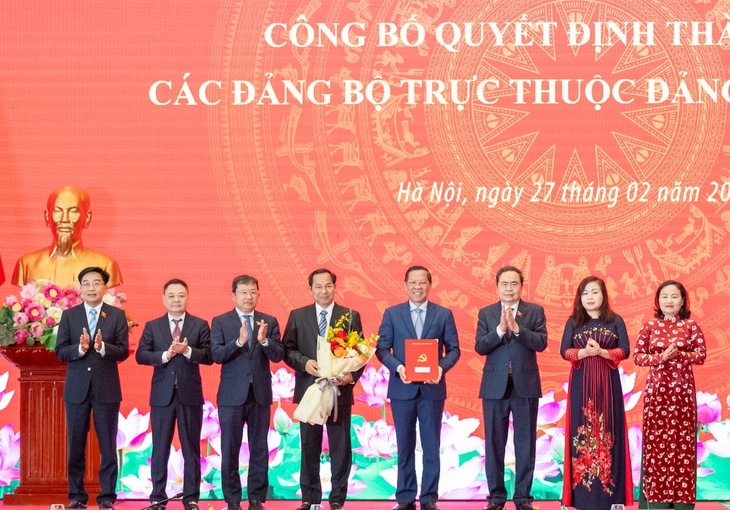 Chủ tịch Quốc hội: Tiếp tục sắp xếp bộ máy, sẵn sàng sửa đổi các quy định - Ảnh 3.