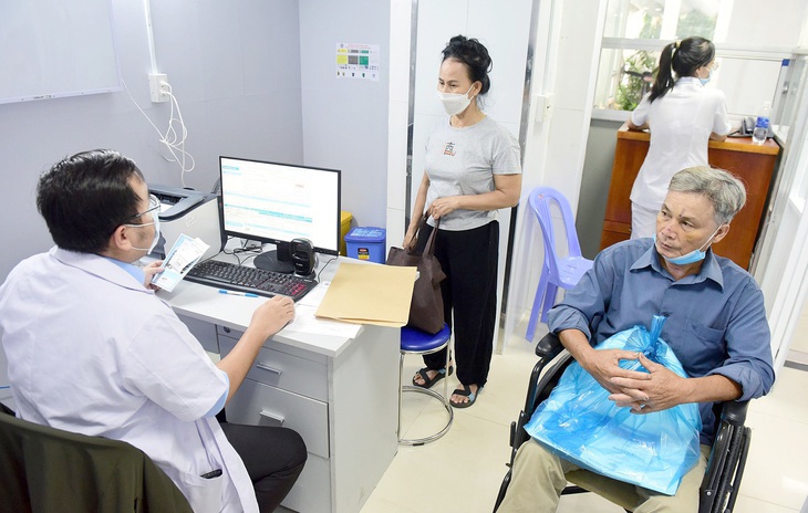 Bệnh nhân than trời vì bốn ngày xét nghiệm máu 3 lần - Ảnh 3.