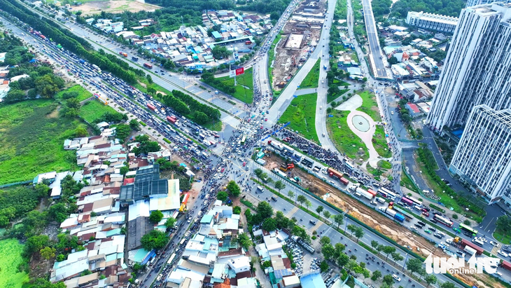 Ông Trần Quang Lâm: Nhiều dự án xong thủ tục đầu tư nhưng chỉ biết ngồi chờ vì chậm giao vốn - Ảnh 3.