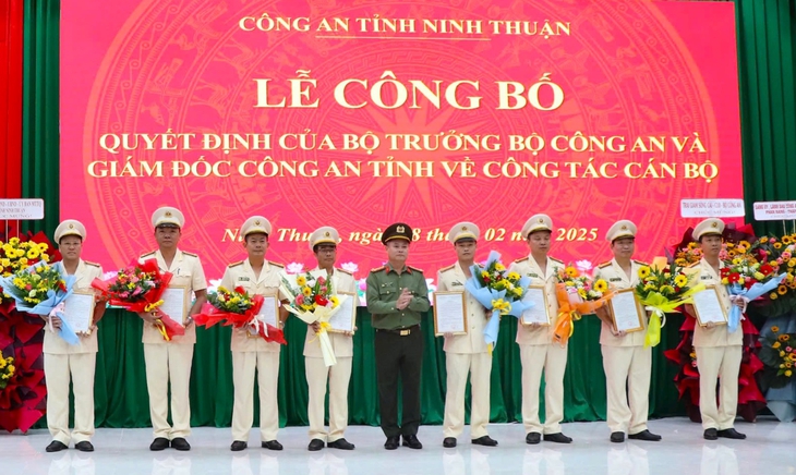 Nhiều trưởng công an cấp huyện ở Ninh Thuận về làm lãnh đạo đơn vị ở Công an tỉnh - Ảnh 1.