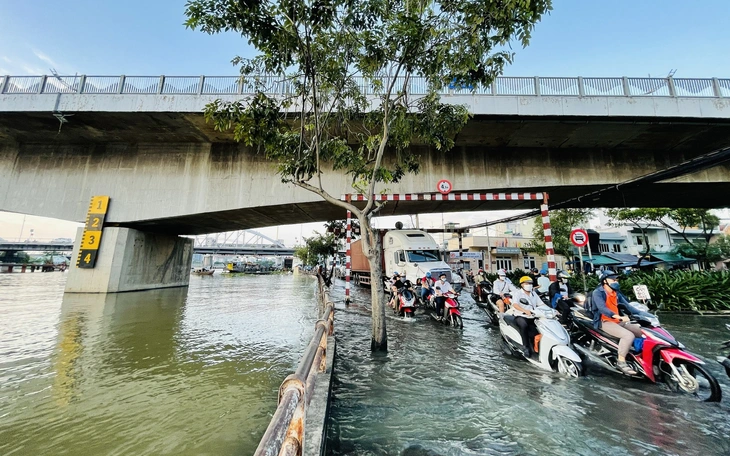 Khánh thành cống ngăn triều cầu Sập, chống ngập cho nhiều nơi ở quận 8 và Bình Chánh - Ảnh 3.