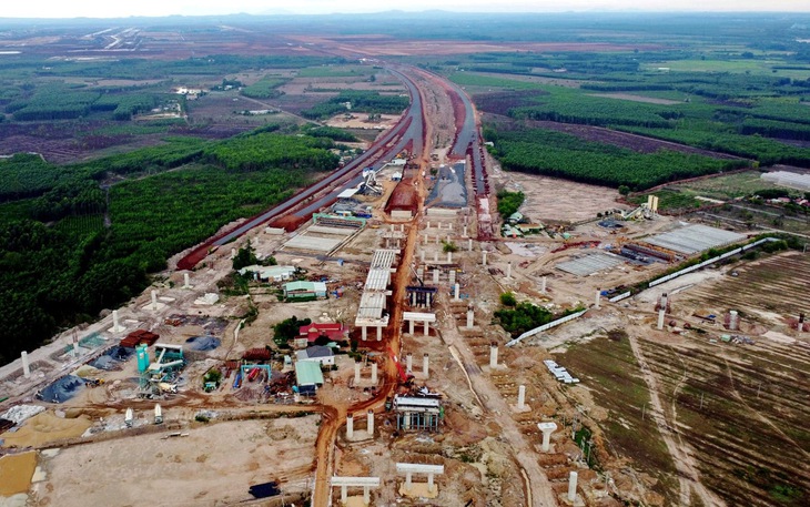 Thủ tướng yêu cầu kiểm điểm trách nhiệm làm chậm một dự án tại sân bay Long Thành - Ảnh 3.