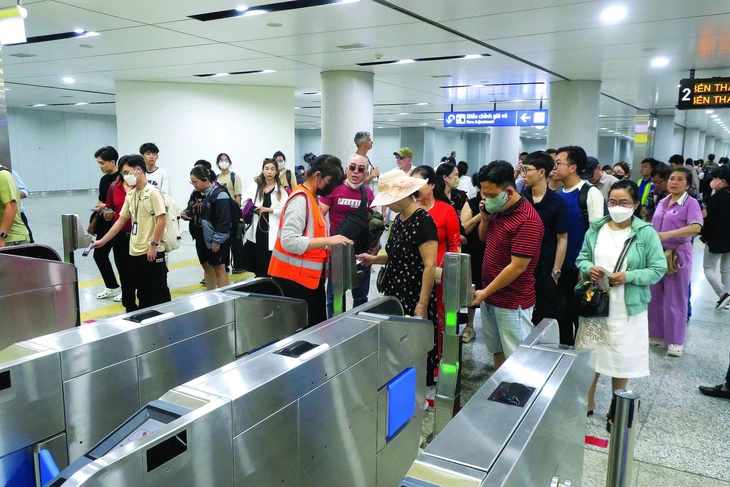 Muốn metro thành công, phải lấy con người làm trung tâm - Ảnh 1.