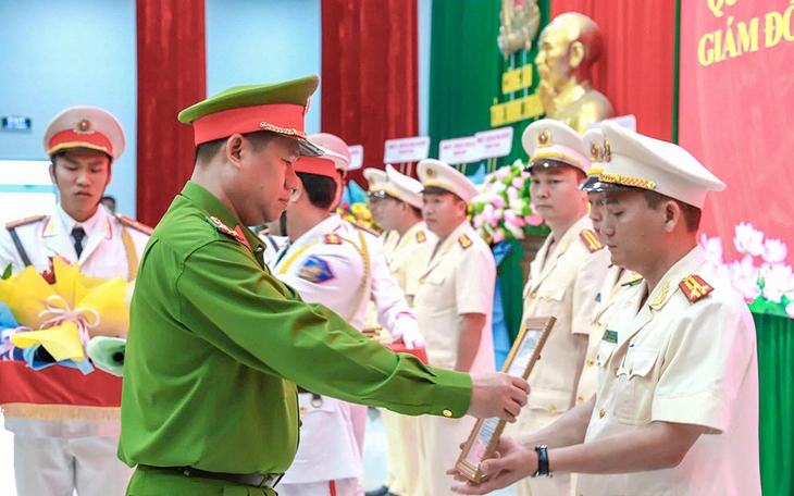 Công an Long An có 28 lãnh đạo phòng, huyện nghỉ hưu, bổ nhiệm 104 lãnh đạo phòng phòng, xã - Ảnh 3.