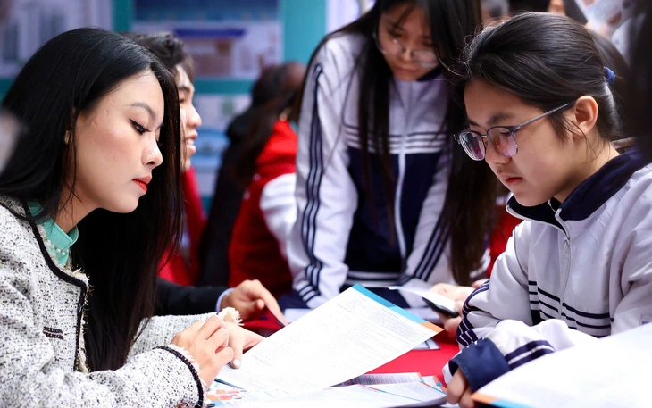 Cảnh báo: Chiêu trò giả mạo trường đại học yêu cầu sinh viên sao kê tài khoản - Ảnh 2.