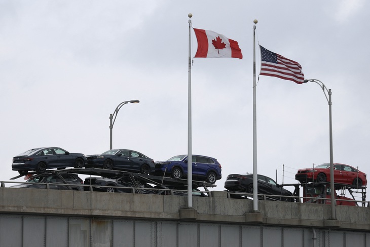 Người dân Canada quay lưng với Mỹ vì ông Trump - Ảnh 4.