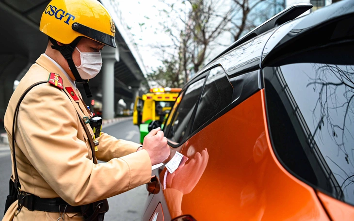 Bàn giao sát hạch bằng lái sang Bộ Công an, có thể nộp hồ sơ tại xã, phường - Ảnh 2.