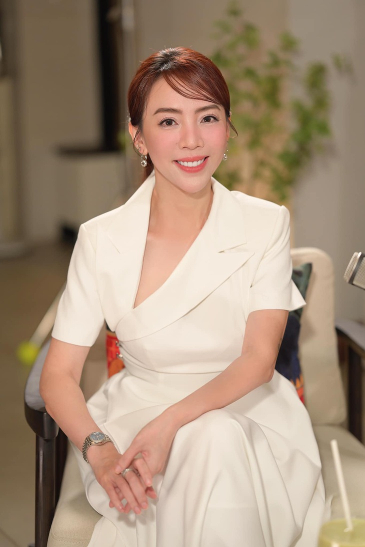 Thu Trang: Từ muốn bỏ nghề đến đạo diễn trăm tỷ, vượt mặt Trấn Thành - Ảnh 1.