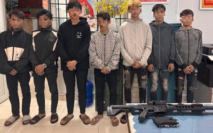 Công an điều tra vụ đánh nhau ở Nha Trang, gây náo loạn khu phố  - Ảnh 2.