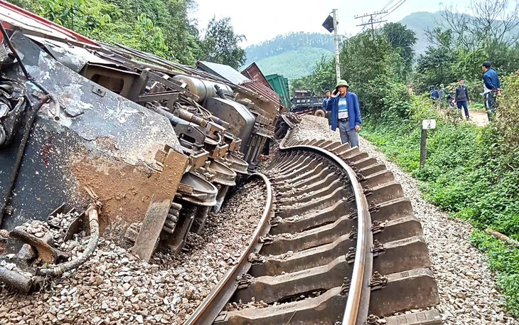 Nguy hiểm rình rập tại hàng loạt lối đi tự mở cắt qua đường sắt Bắc - Nam - Ảnh 2.