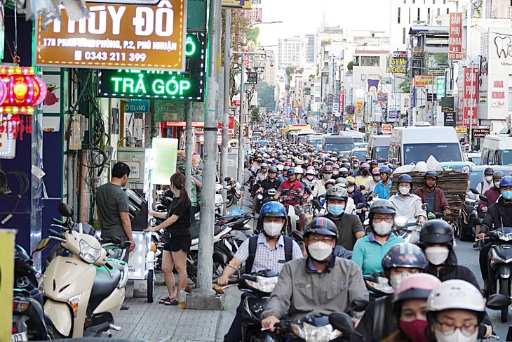 Dẹp nạn lấn chiếm vỉa hè: Nếu 'làm cho có', sẽ đâu lại vào đó - Ảnh 2.