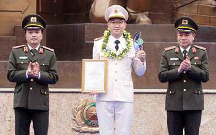 Đại tướng Lương Tam Quang vinh danh 20 Gương mặt trẻ Công an tiêu biểu  - Ảnh 8.