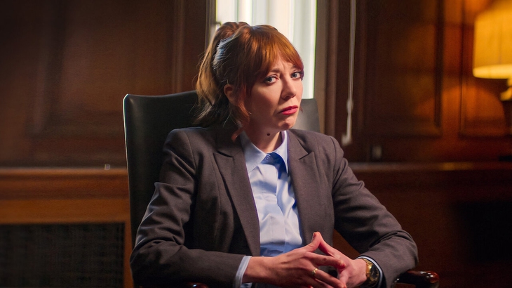 Philomena Cunk: Nữ chuyên gia bất đắc dĩ của thời đại - Ảnh 3.