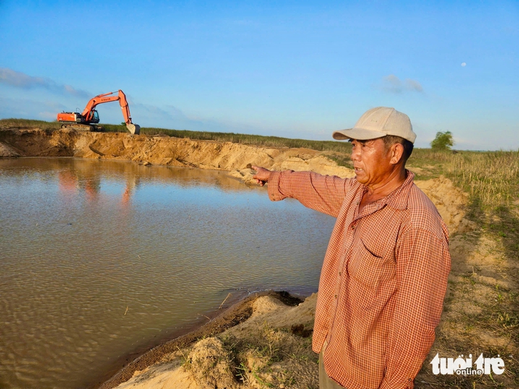 Có hay không việc doanh nghiệp khai thác cát khi chưa đền bù cho dân? - Ảnh 1.