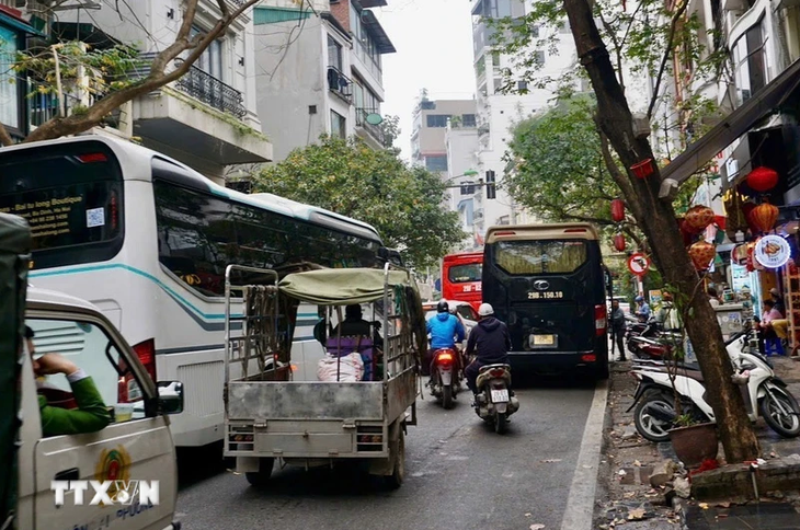 Tin tức sáng 13-3: Sắp khởi công cầu đi bộ qua sông Sài Gòn; Bộ họp gỡ khó cho Bệnh viện Chợ Rẫy 2 - Ảnh 4.