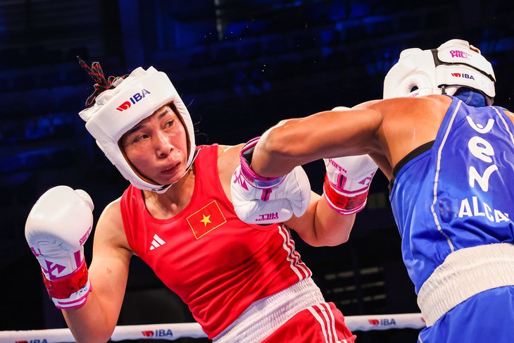 Hà Thị Linh, Kim Ánh giành quyền vào bán kết Giải boxing nữ vô địch thế giới - Ảnh 1.