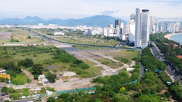 Khánh Hòa kiến nghị Thủ tướng chỉ đạo Bộ Quốc phòng bàn giao đất sân bay Nha Trang - Ảnh 1.