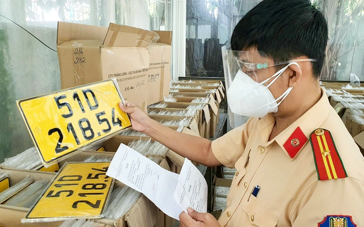 Lệ phí đăng ký xe mới từ 1-7, người dân cần lưu ý - Ảnh 1. Lệ phí đăng ký xe mới từ 1-7 có gì mới? - Ảnh 1.