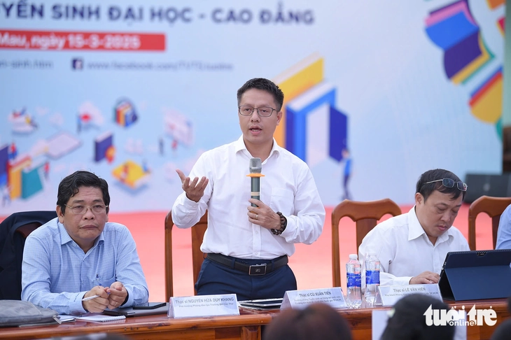 Học sinh Cà Mau hỏi 'học gì để phát triển vuông tôm, ao cá?' - Ảnh 3.