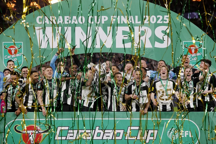 Đánh bại Liverpool, Newcastle vô địch Carabao Cup 2025 - Ảnh 1.