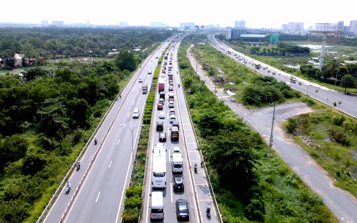 Thủ tướng: Hoàn thành cao tốc Châu Đốc – Cần Thơ – Sóc Trăng vào tháng 6 năm sau - Ảnh 2.